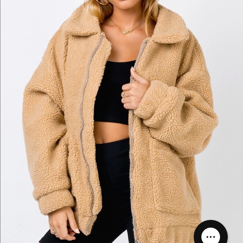 I am Gia teddy coat!